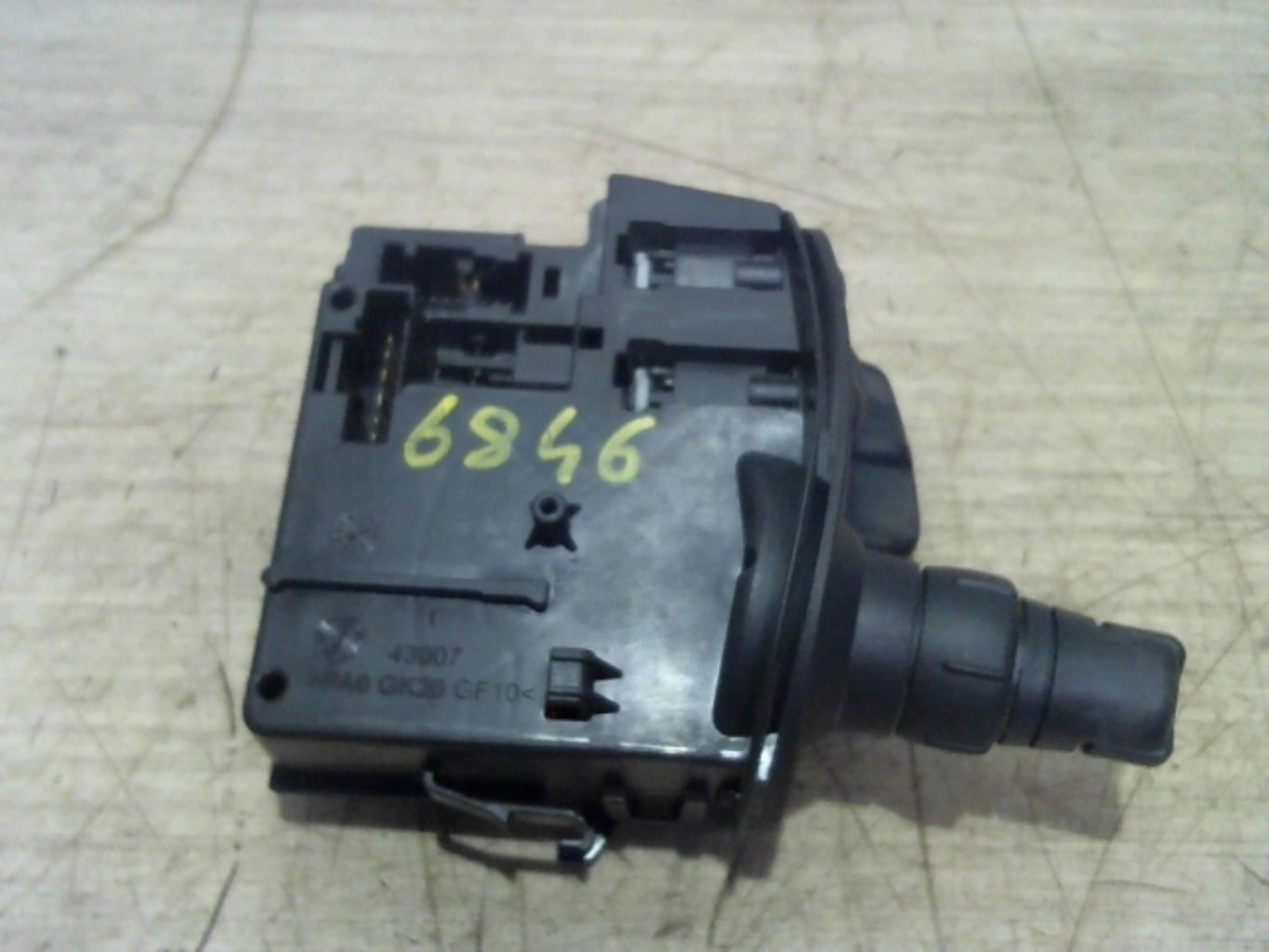 Commande autoradio RENAULT MODUS PHASE 1 Diesel - 1