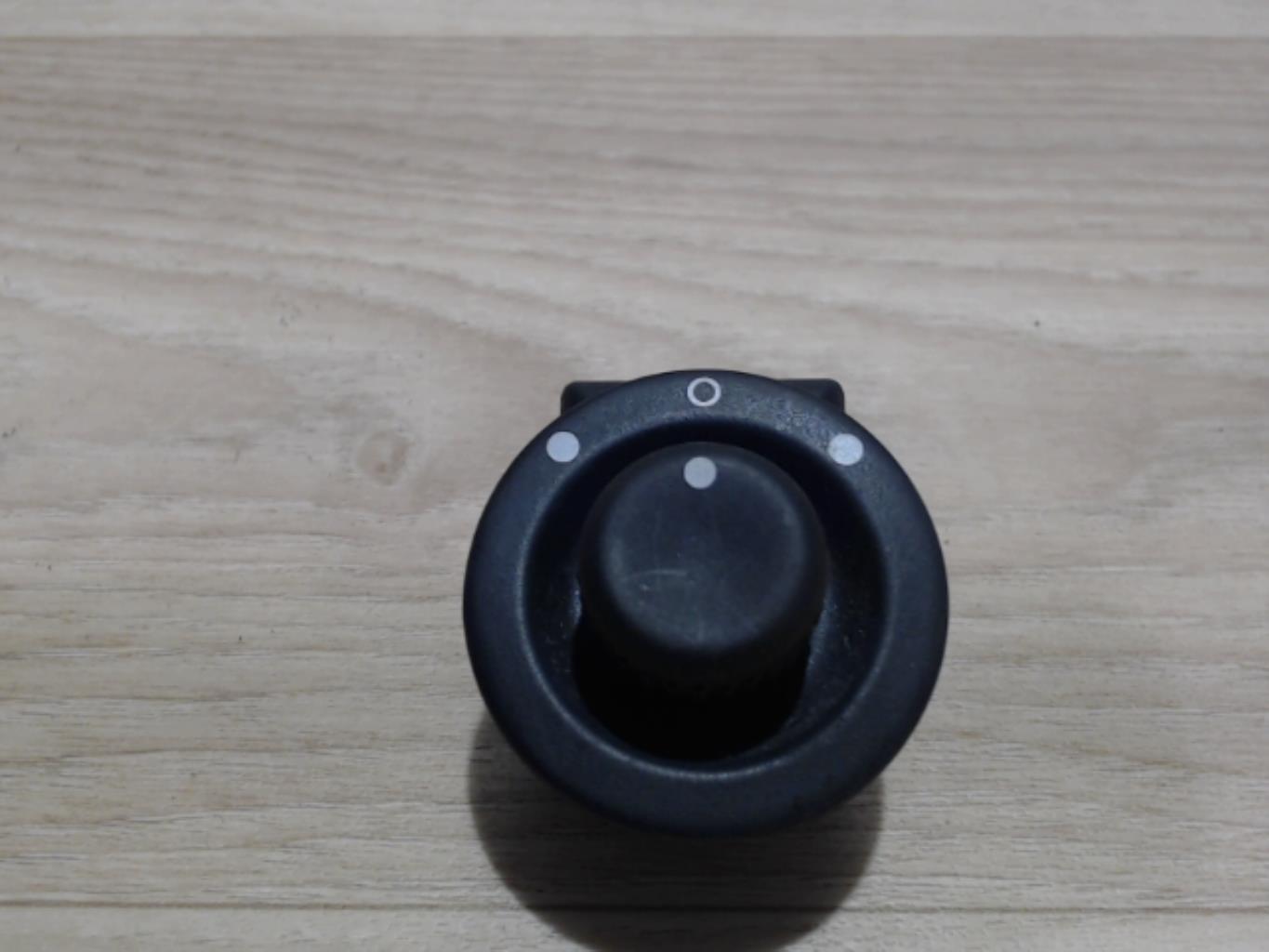 Commande retroviseurs RENAULT CLIO 3 PHASE 2 BREAK  - 1