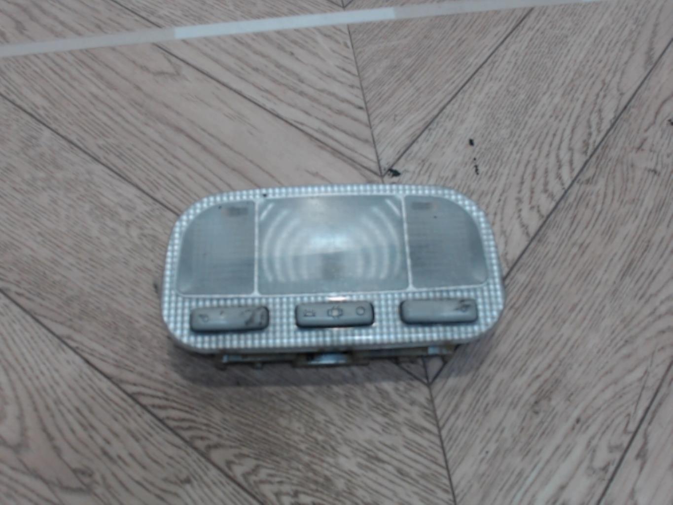 Eclairage de plafonnier PEUGEOT 307 PHASE 2 BREAK Diesel - 1