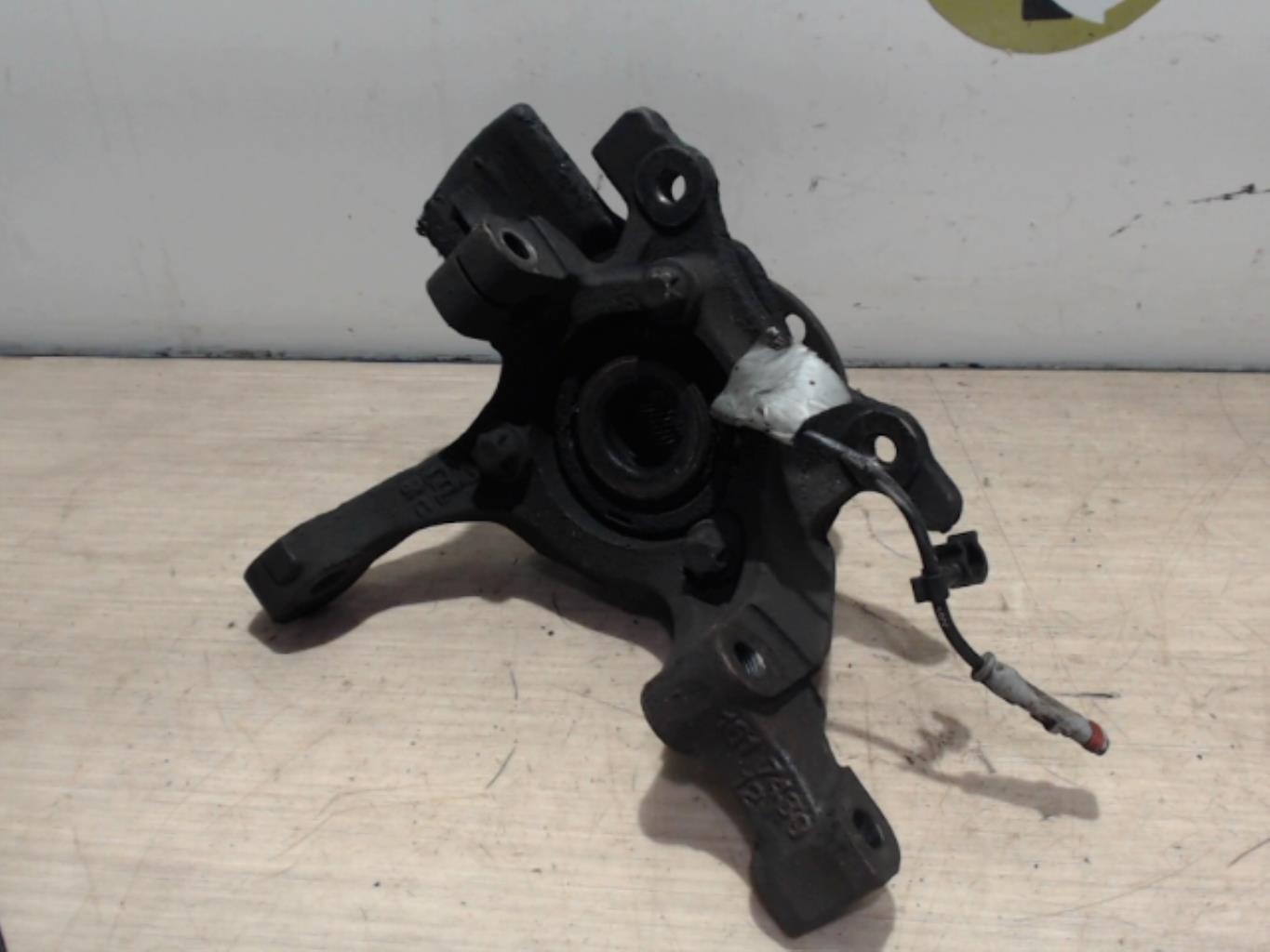Moyeu avant droit OPEL ASTRA H PHASE 1 Essence - 1