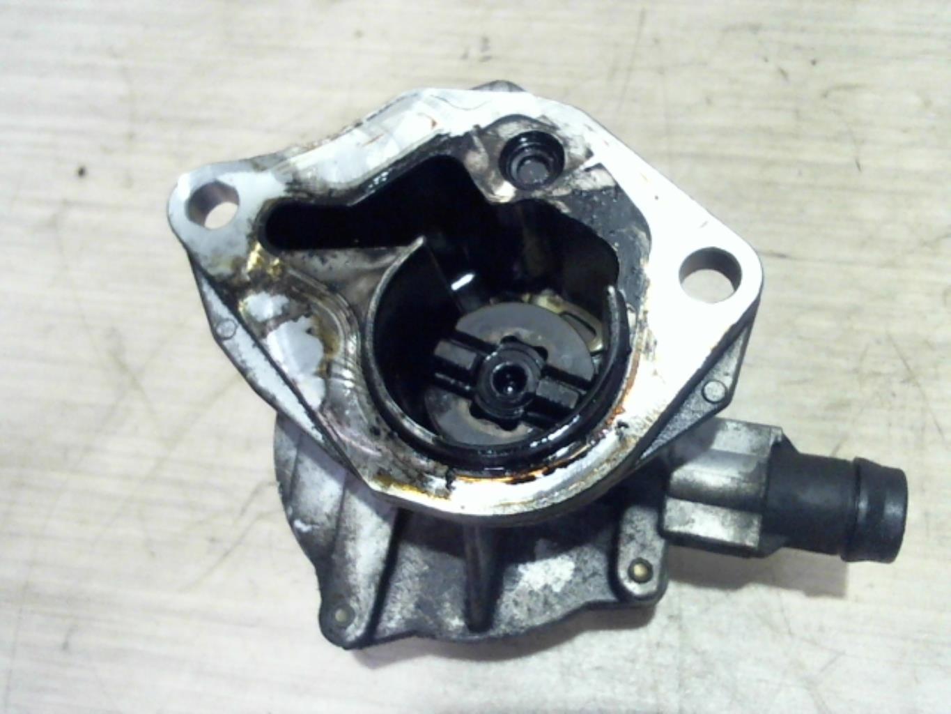 Pompe à vide RENAULT CLIO 2 PHASE 2 Diesel - 1