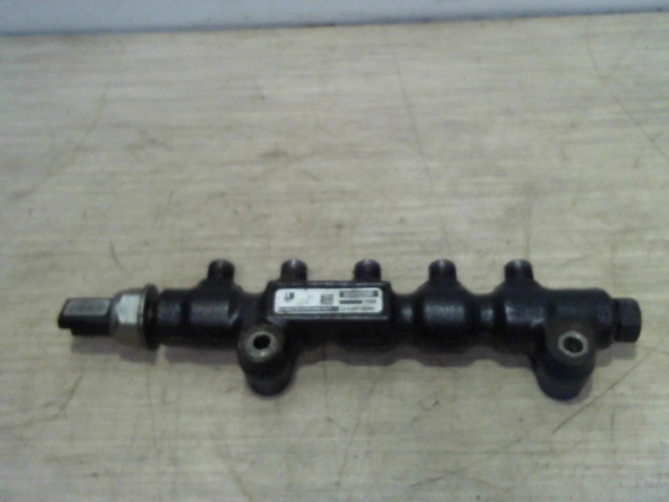 Rampe injection CITROEN C4 1 PHASE 1 COUPE Diesel - 1