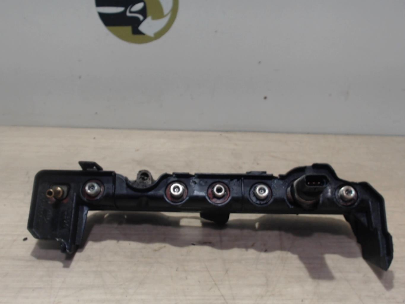 Rampe injection RENAULT CLIO 2 PHASE 1 Diesel - 1