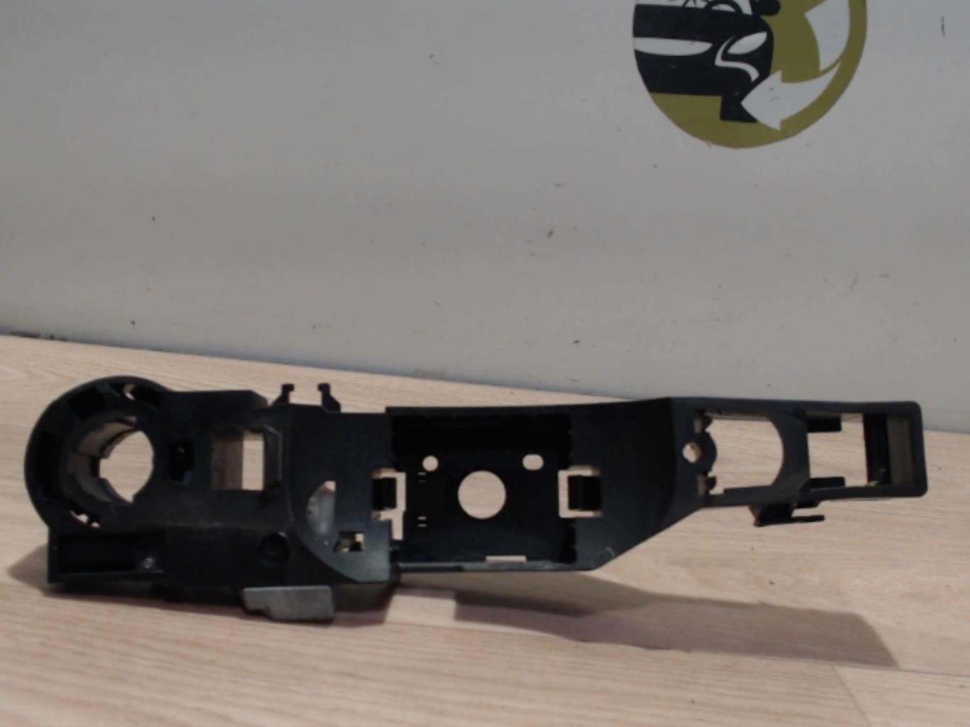 Support poignee porte arriere droite RENAULT CLIO 3 PHASE 2 BREAK  - 1