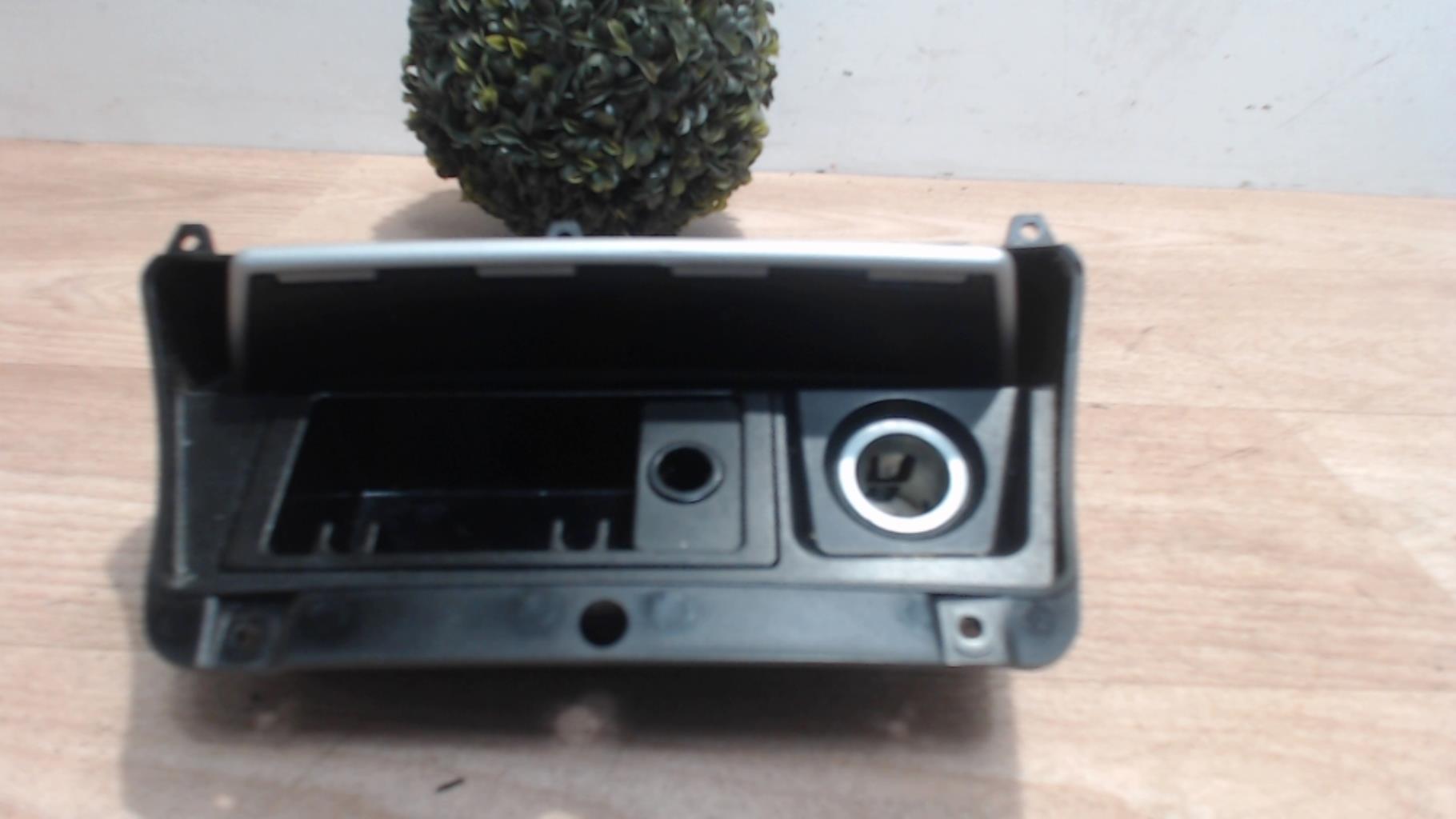 Allume cigare BMW X3 E83 PHASE 2 Diesel - 1