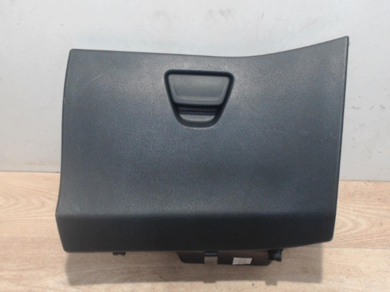Boite a gants FORD FIESTA 6 PHASE 1 Diesel - 1