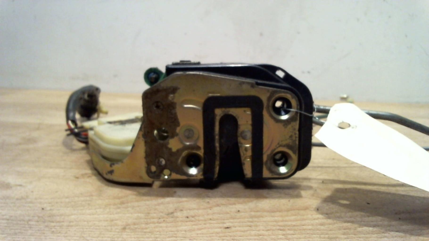 Serrure avant gauche KIA SORENTO 1 PHASE 1 Essence - 1