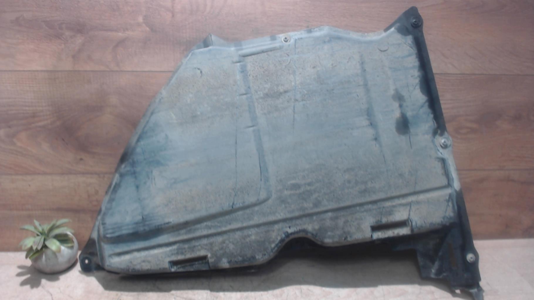 Cache sous moteur VOLKSWAGEN POLO 4  - 1
