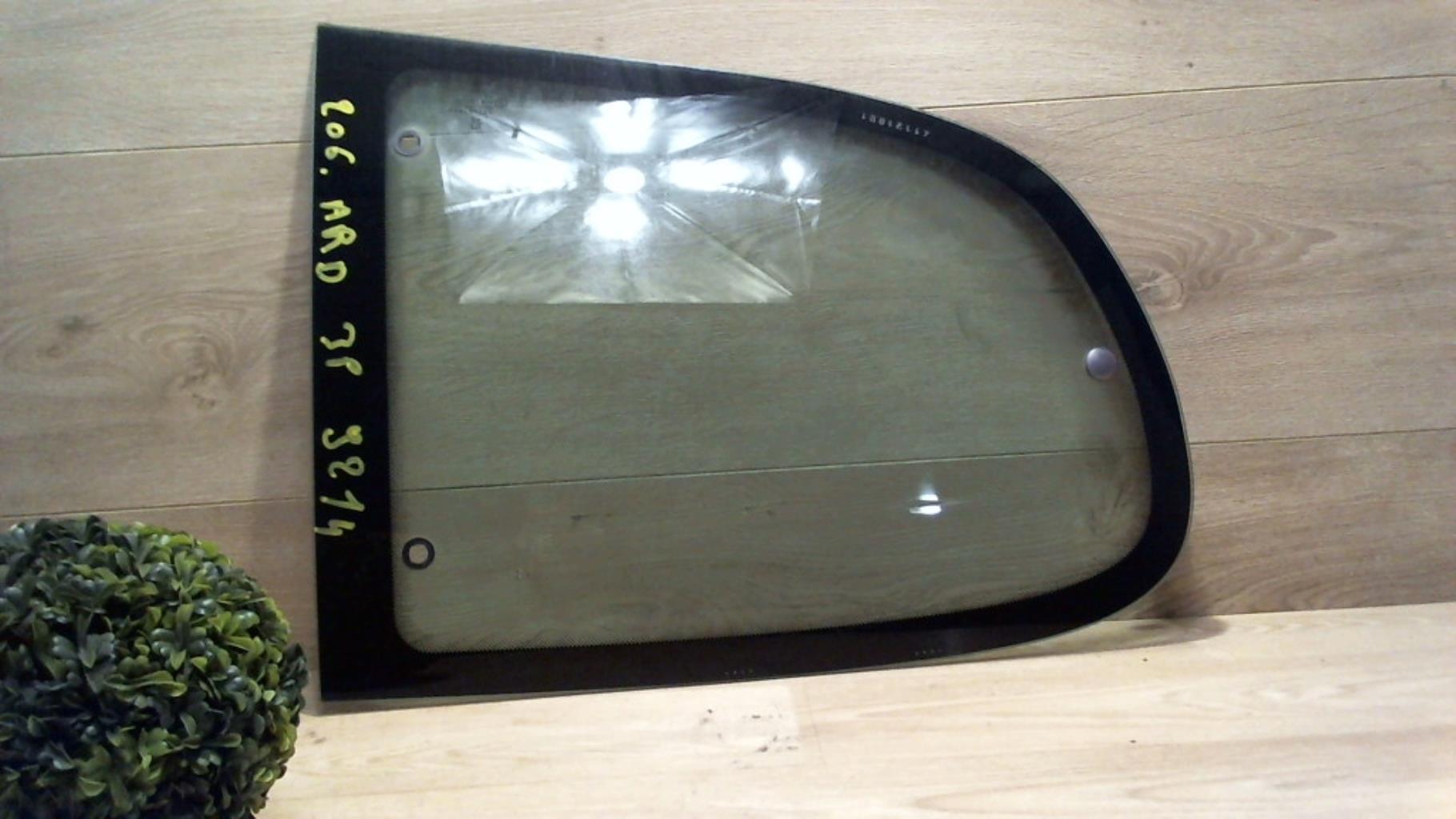 Custode arriere droit PEUGEOT 206 PHASE 1 Essence - 1