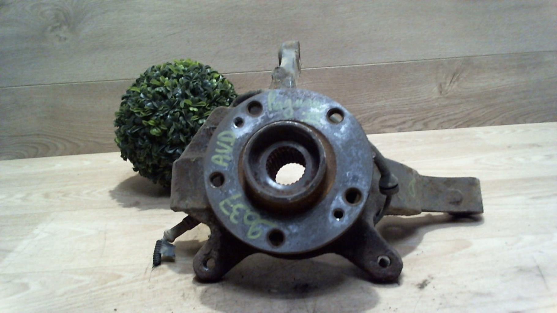 Moyeu avant droit RENAULT LAGUNA 2 PHASE 1  - 1