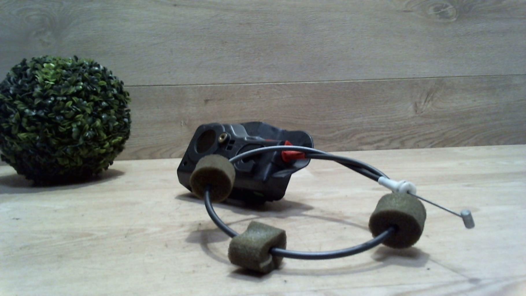 Poignee interieur avant gauche FORD MONDEO 2 Diesel - 1