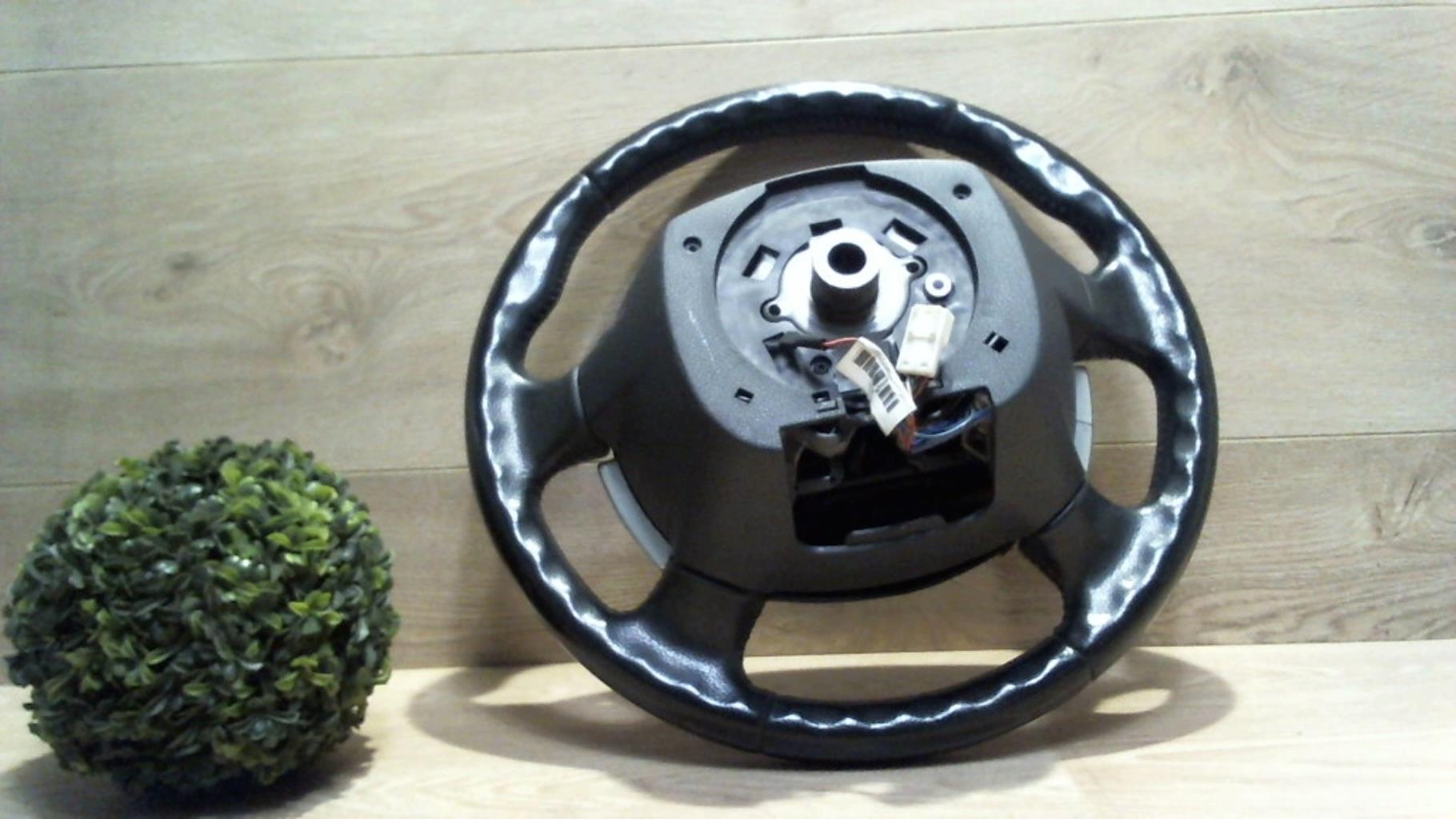 Volant NISSAN PRIMERA 4 Diesel - 1