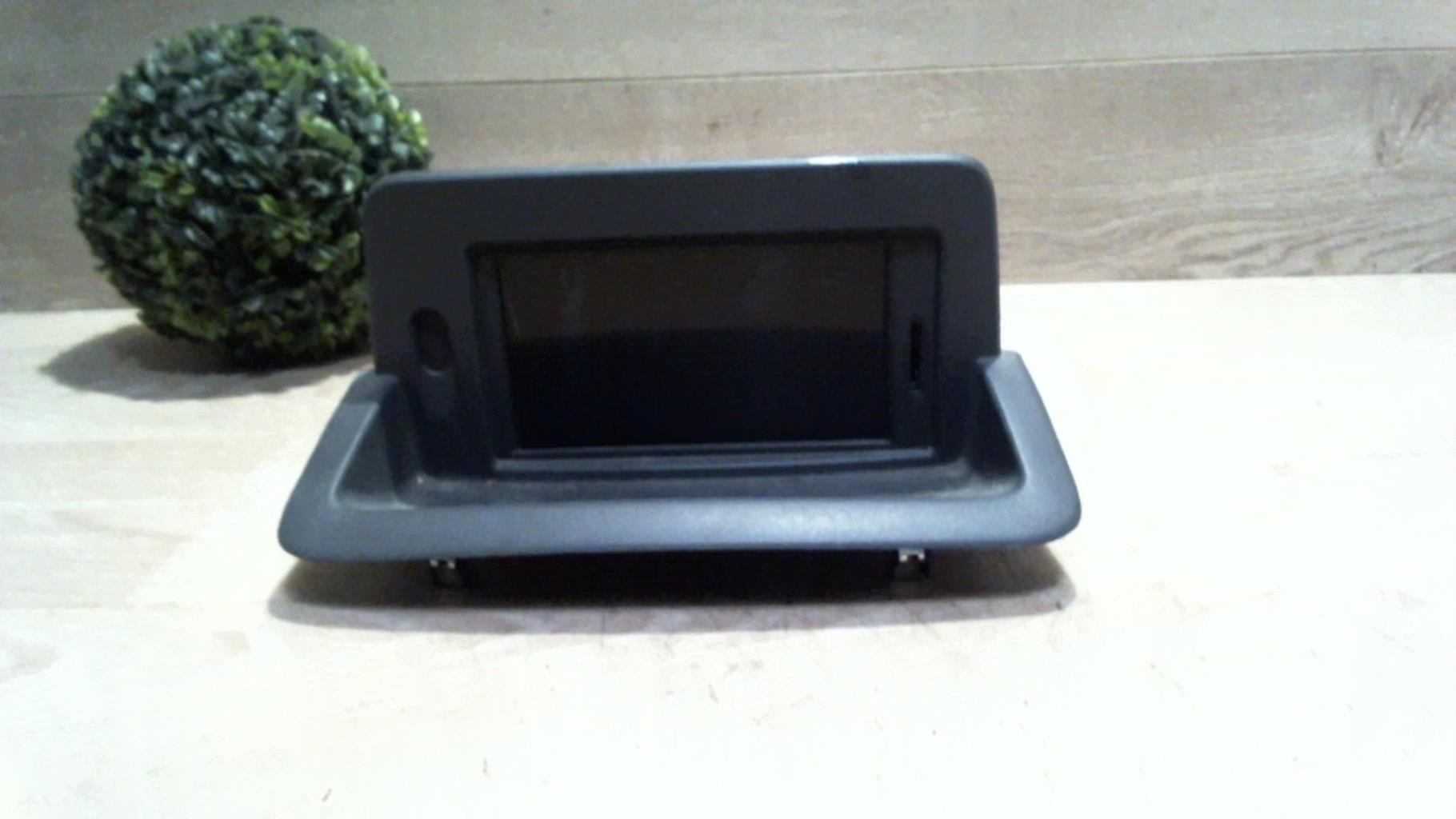 Ecran GPS RENAULT CLIO 3 PHASE 2 BREAK  - 1