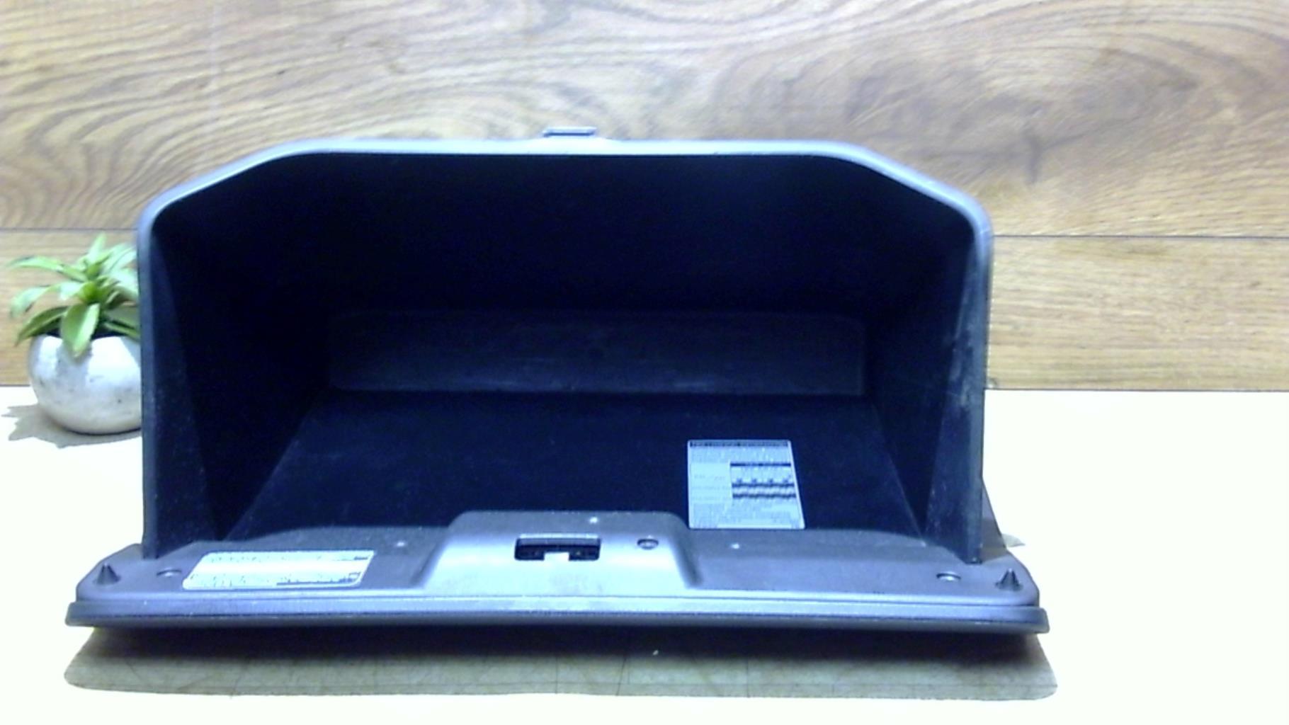 Boite a gants TOYOTA COROLLA VERSO 2 PHASE 2 Diesel - 1