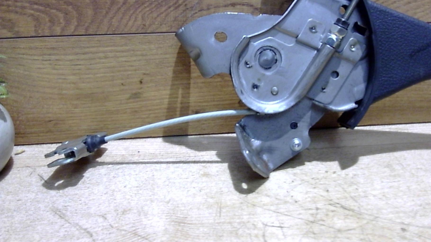 Levier frein à main TOYOTA COROLLA VERSO 2 PHASE 2 Diesel - 1