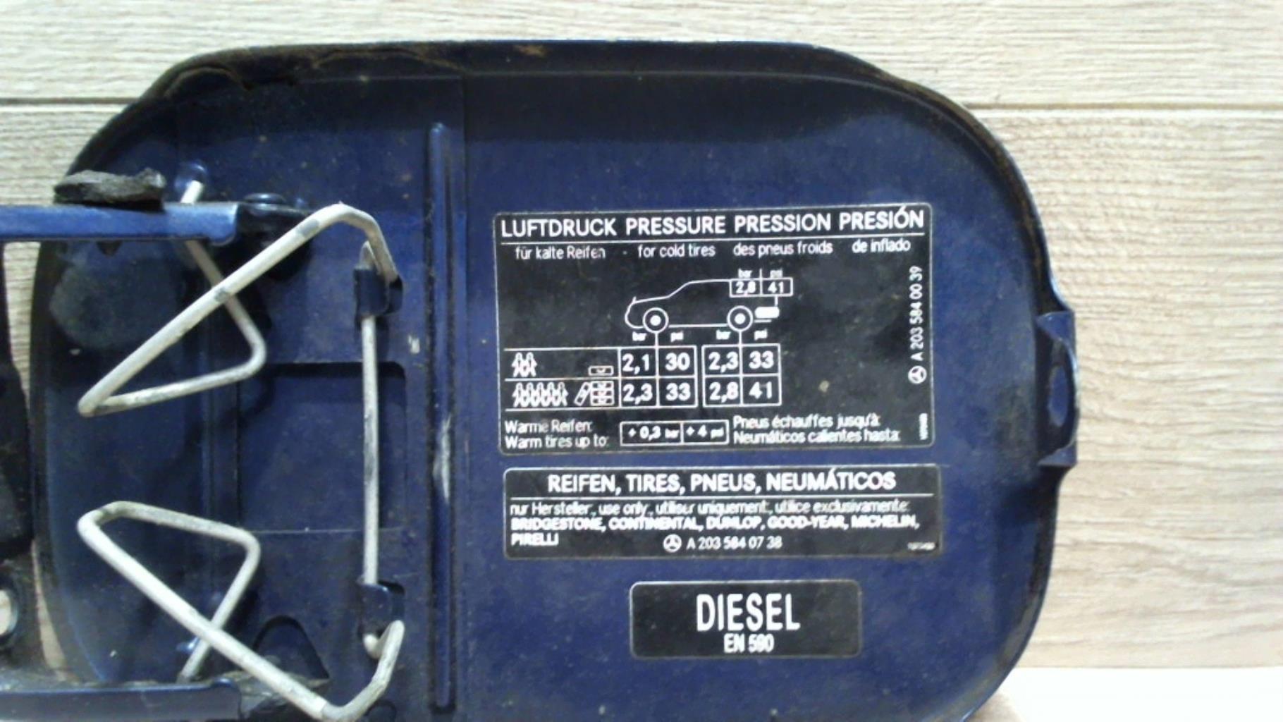 Trappe d'essence MERCEDES CLASSE C 203 PHASE 1 Diesel - 1