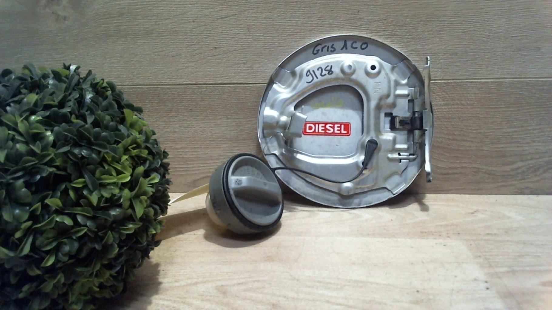 Trappe d'essence TOYOTA COROLLA VERSO 2 PHASE 2 Diesel - 1