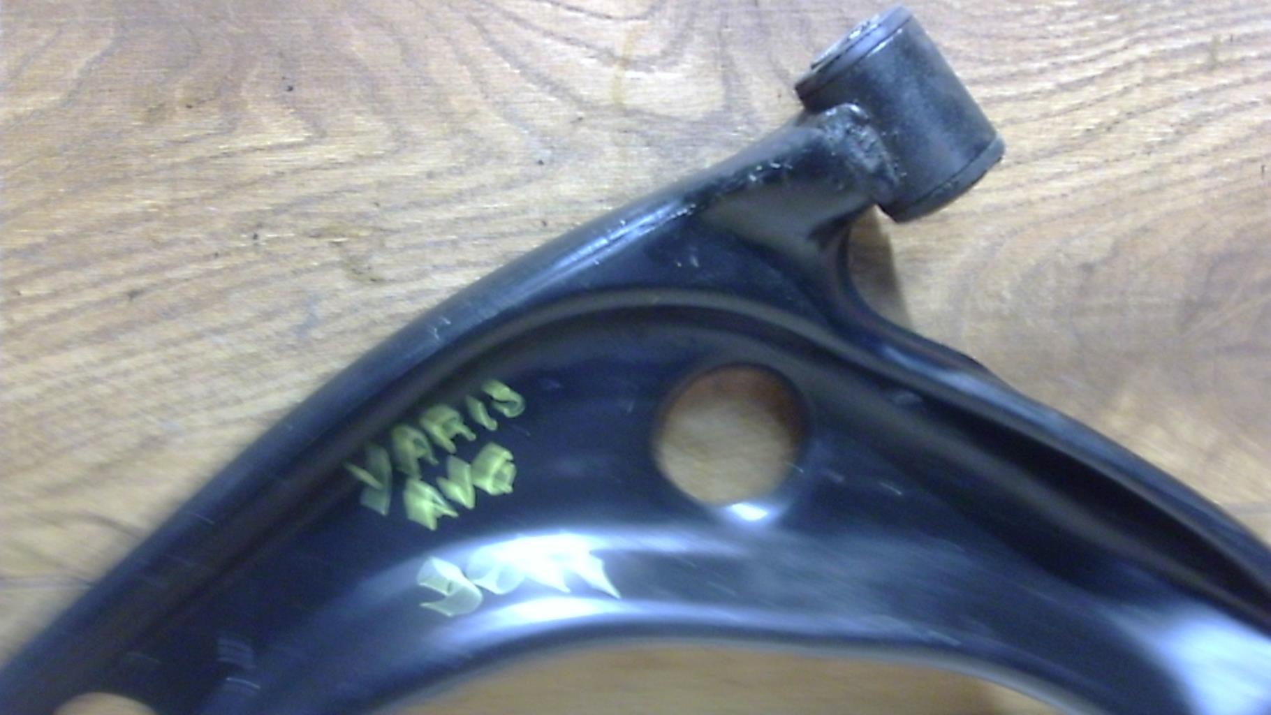 Triangle avant gauche TOYOTA YARIS 3 PHASE 1 Diesel - 1