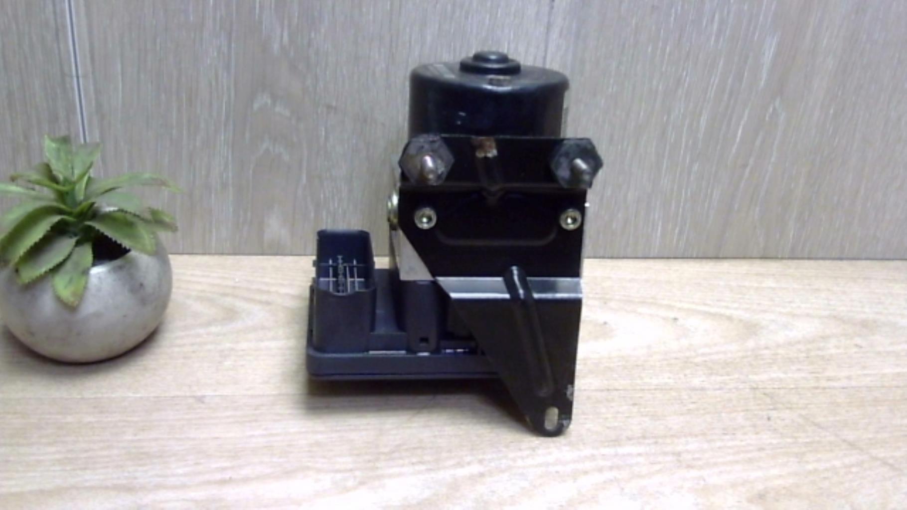 Bloc ABS (freins anti-blocage) CITROEN C5 1 PHASE 2 Diesel - 1