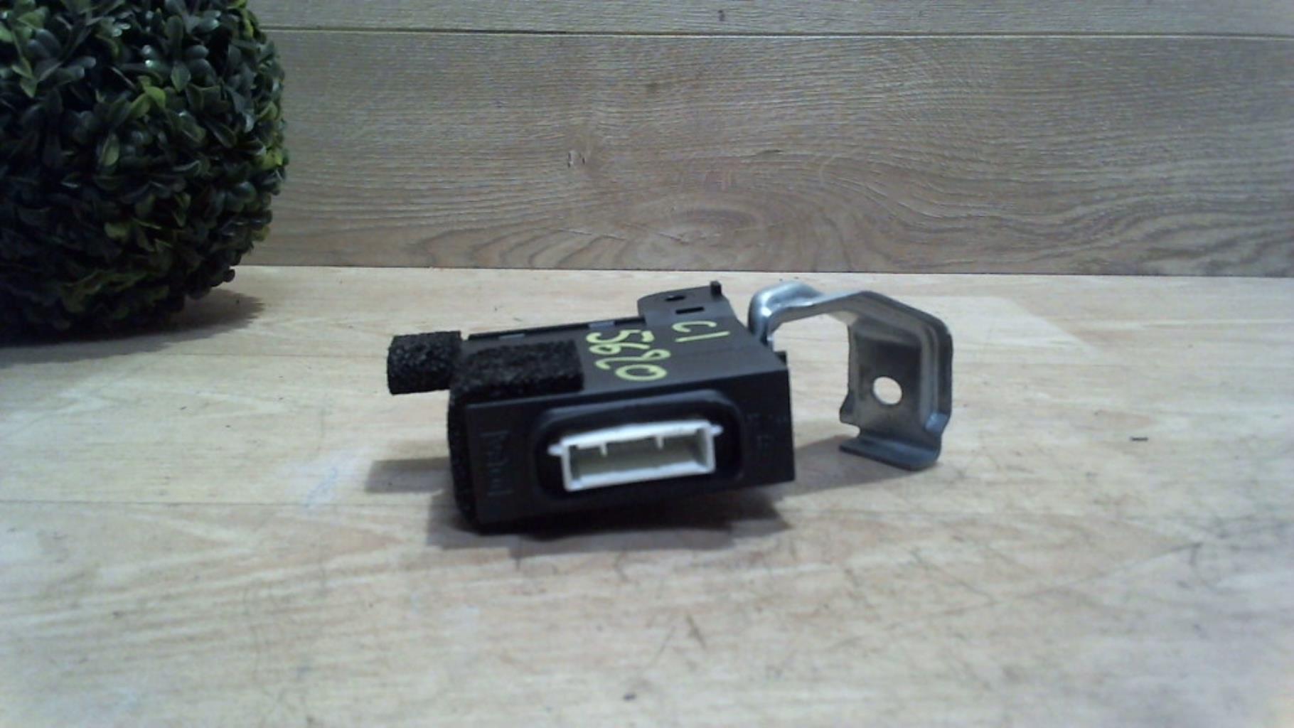 Boitier de centralisation CITROEN C1 1 PHASE 3 Essence - 1