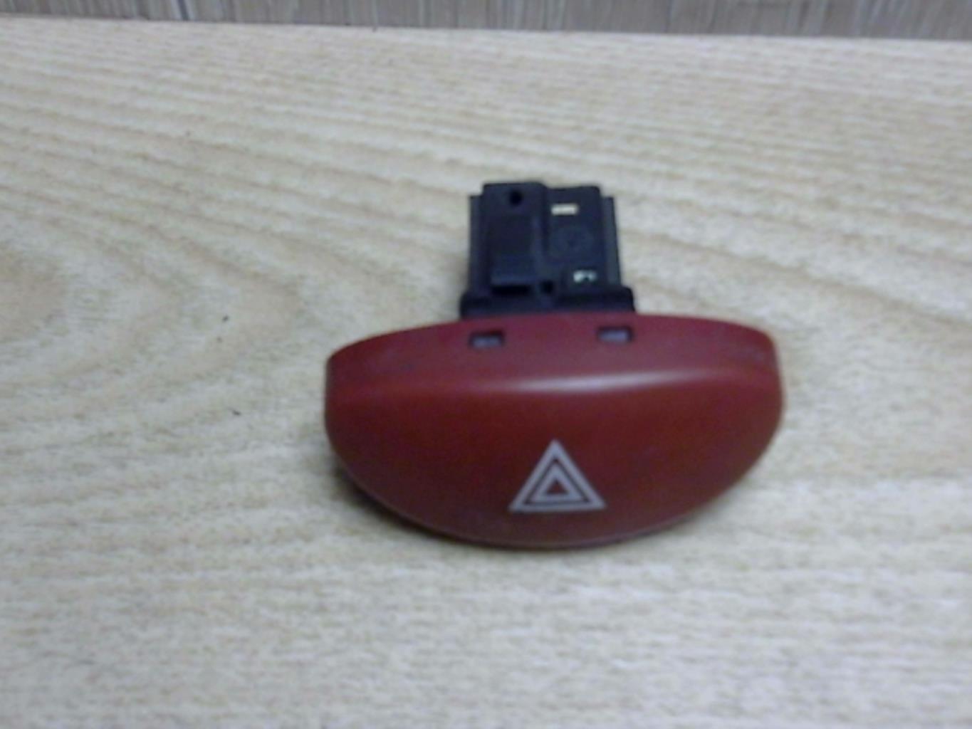 Bouton de warning PEUGEOT 206 PHASE 1 Diesel - 1