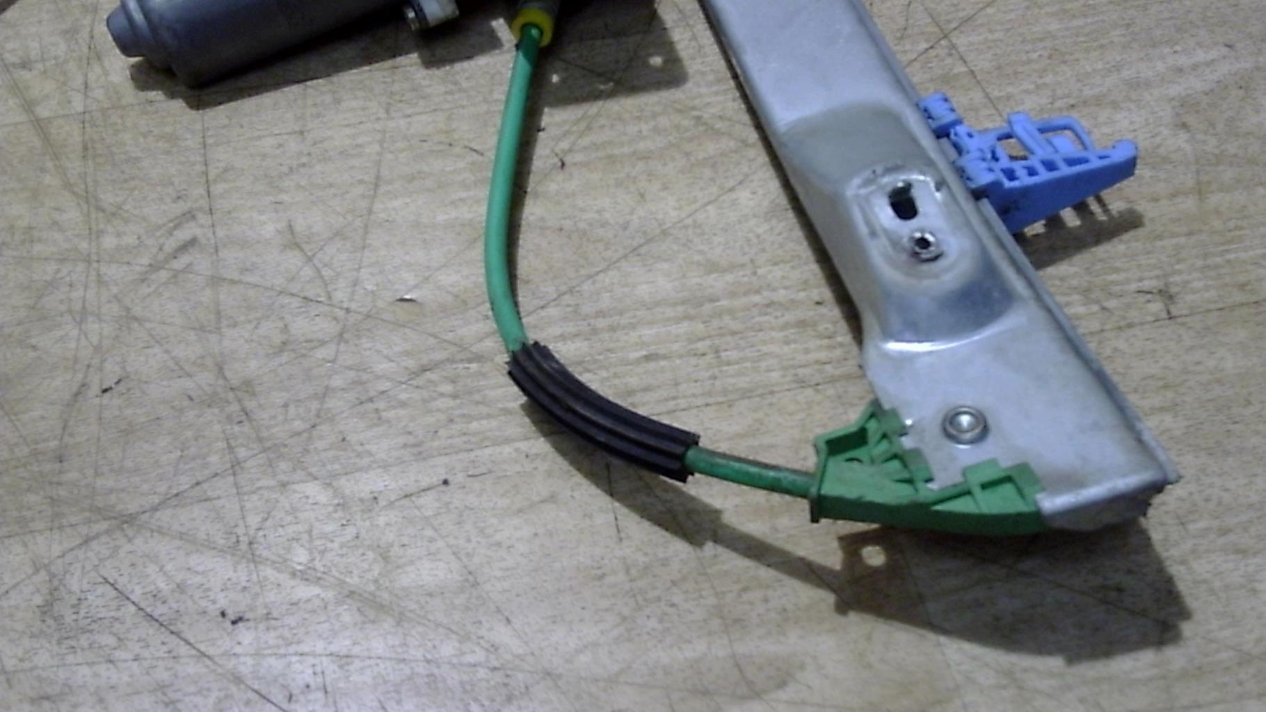 Leve vitre electrique avant gauche CITROEN C2 PHASE 1  - 1