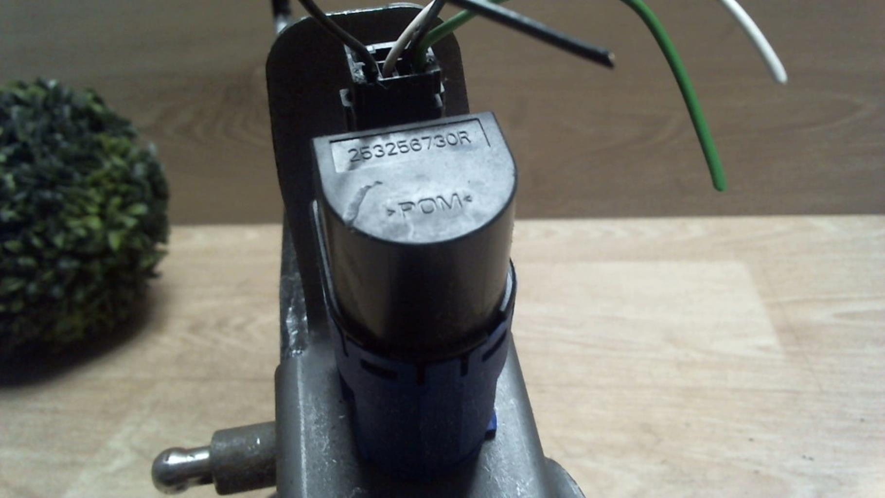 Pedale de frein RENAULT CLIO 4 PHASE 1 BREAK Diesel - 1