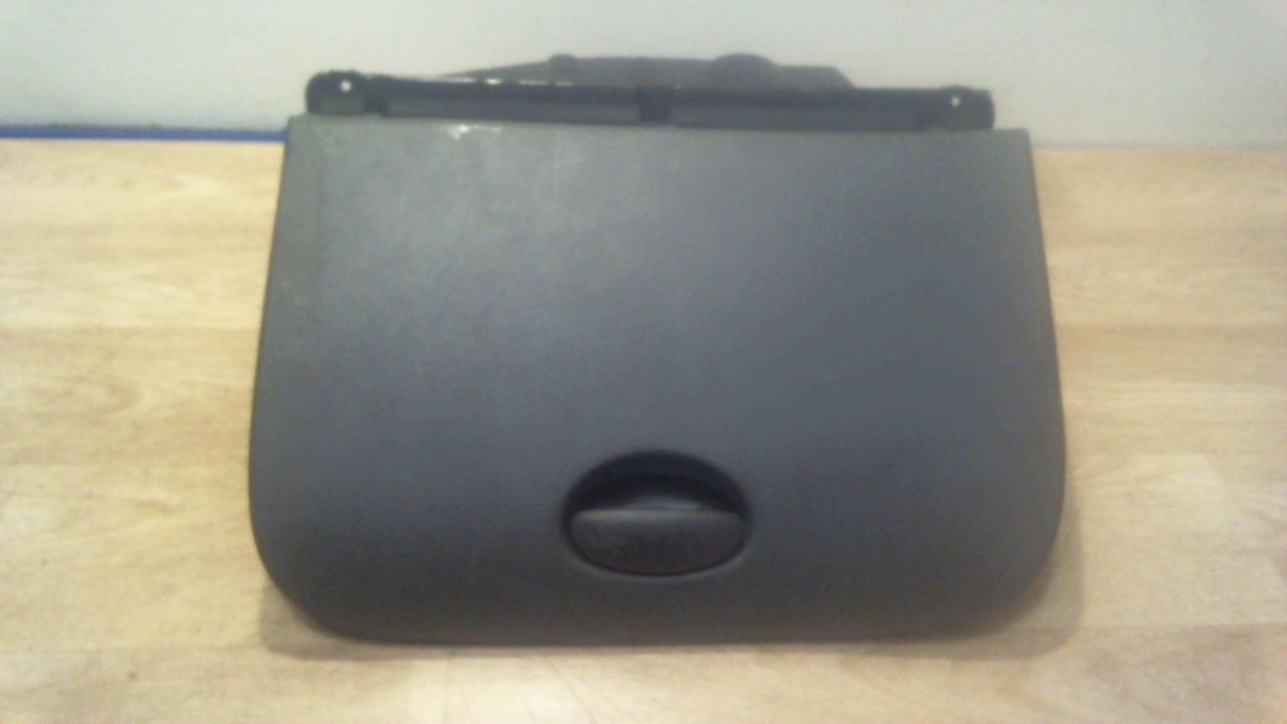 Boite a gants CITROEN C5 1 PHASE 2 Diesel - 1