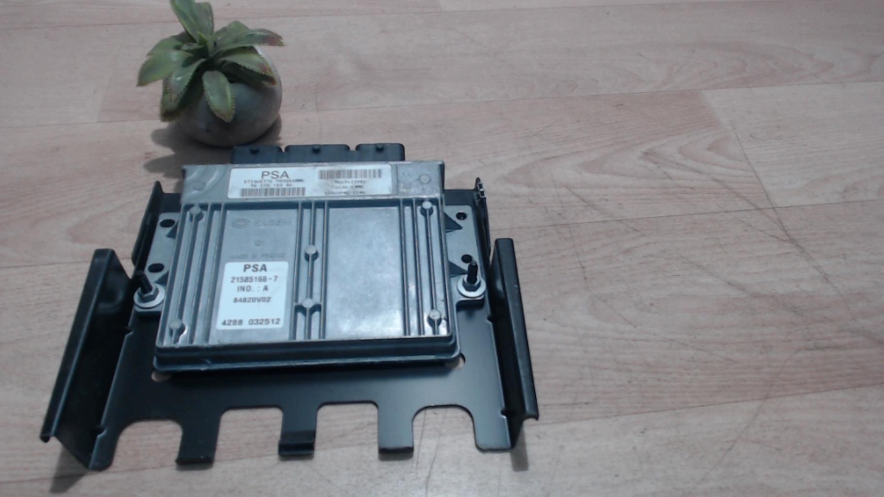 Calculateur CITROEN C2 PHASE 1 Essence - 1