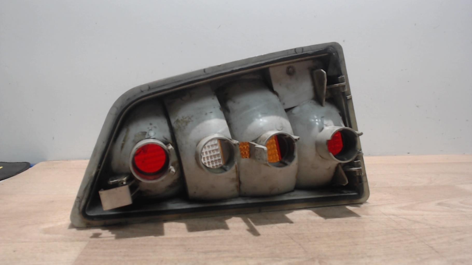 Feu arriere secondaire gauche (feux) CITROEN CX Diesel - 1