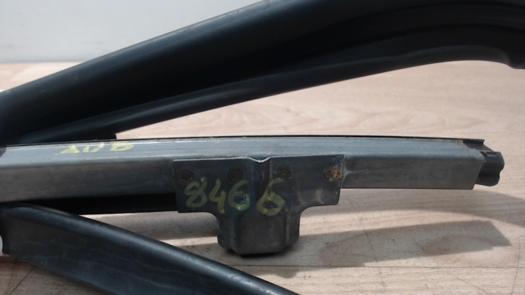 Joint de porte avant droite OPEL AGILA B Essence - 1