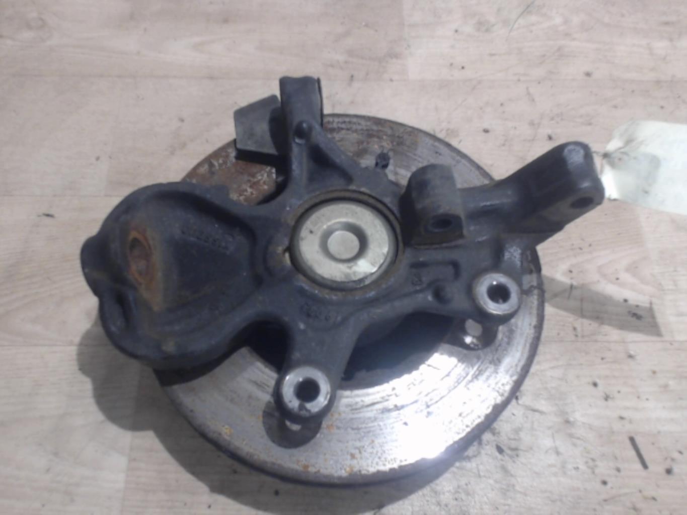 Moyeu avant droit MERCEDES SPRINTER 3 Diesel - 1