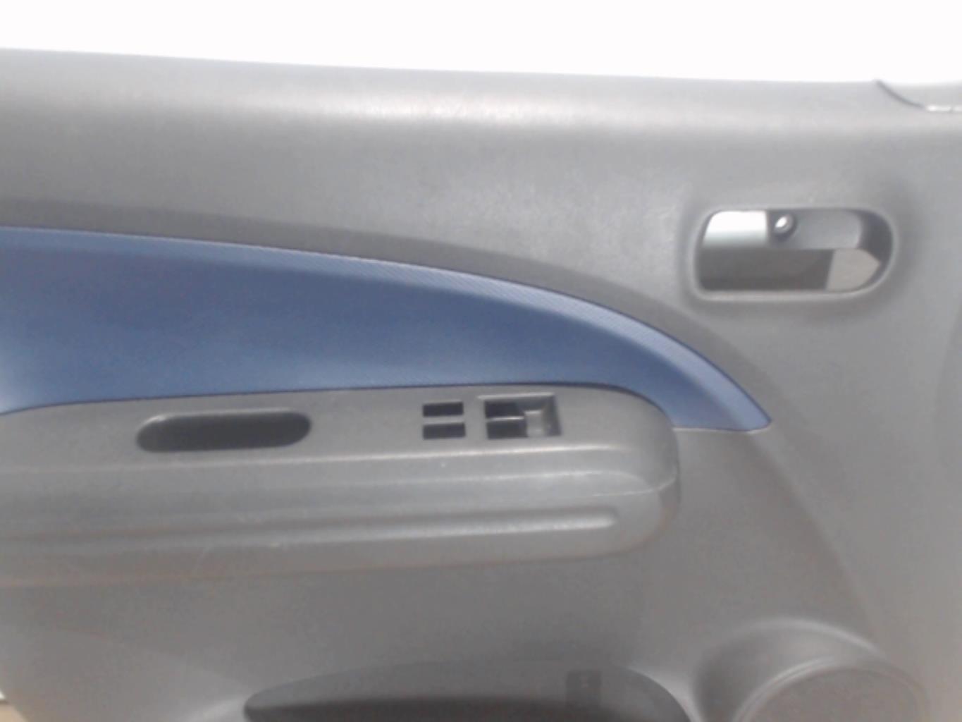 Panneau de porte avant gauche SUZUKI SPLASH Essence - 1