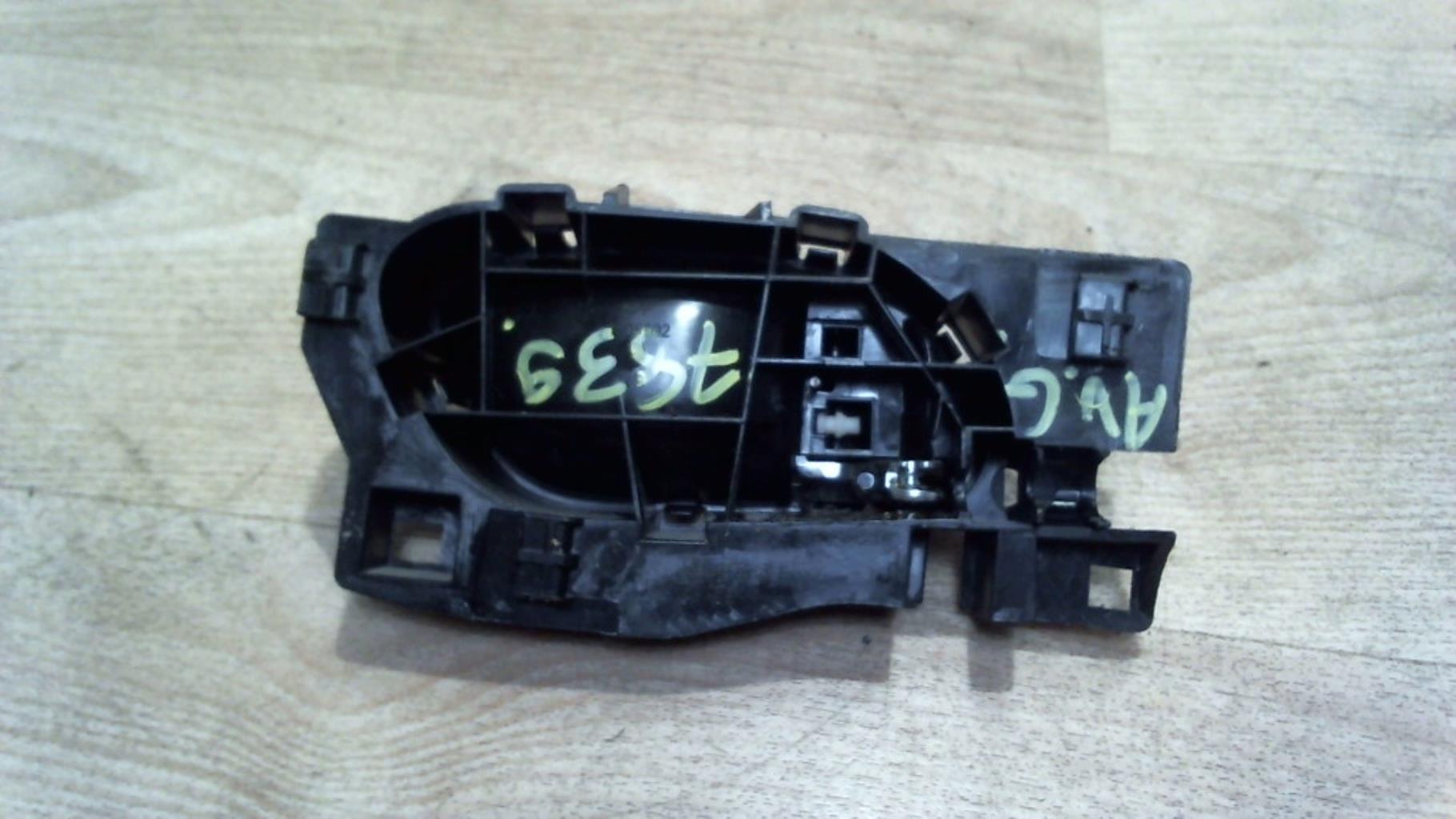 Poignee interieur avant gauche CITROEN DS3 PHASE 1 Diesel - 1