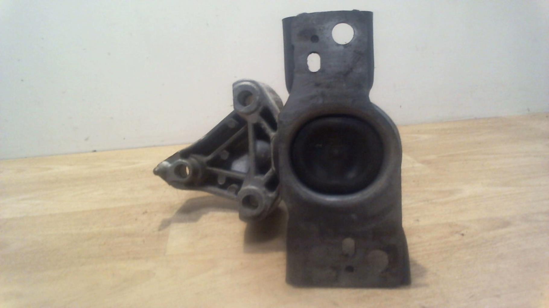 Support moteur RENAULT LAGUNA 2 PHASE 1 Essence - 1