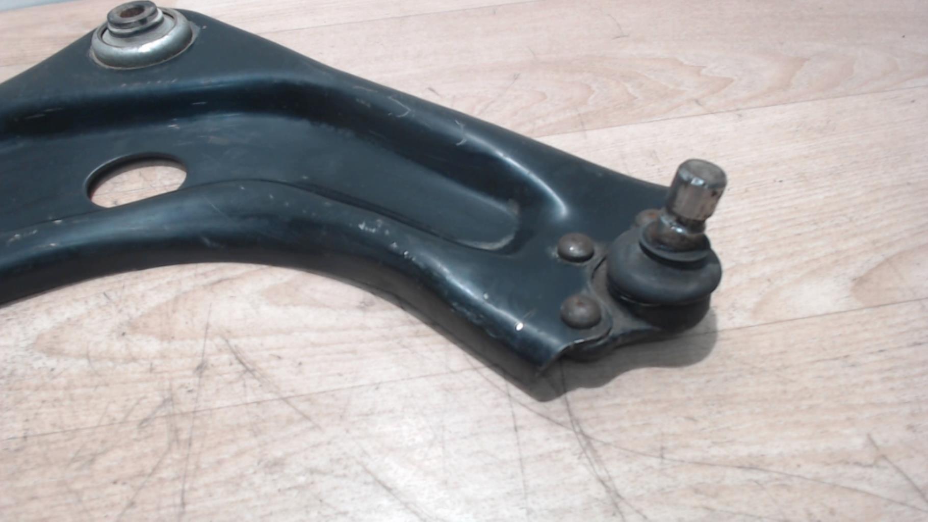 Triangle avant droit PEUGEOT 207 PHASE 1 BREAK Diesel - 1