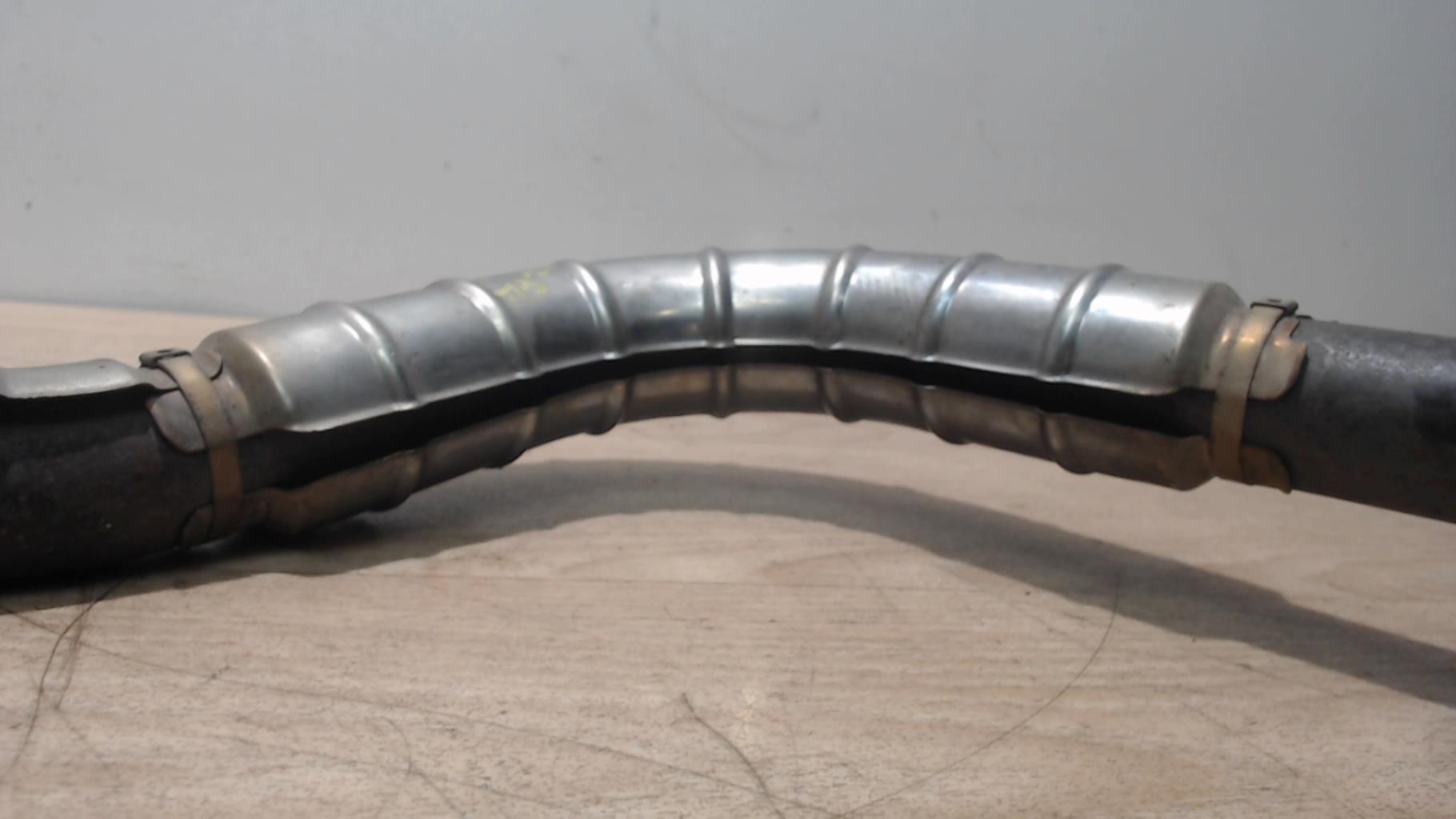 Tube intermediaire (echappement) SUZUKI SPLASH Essence - 1