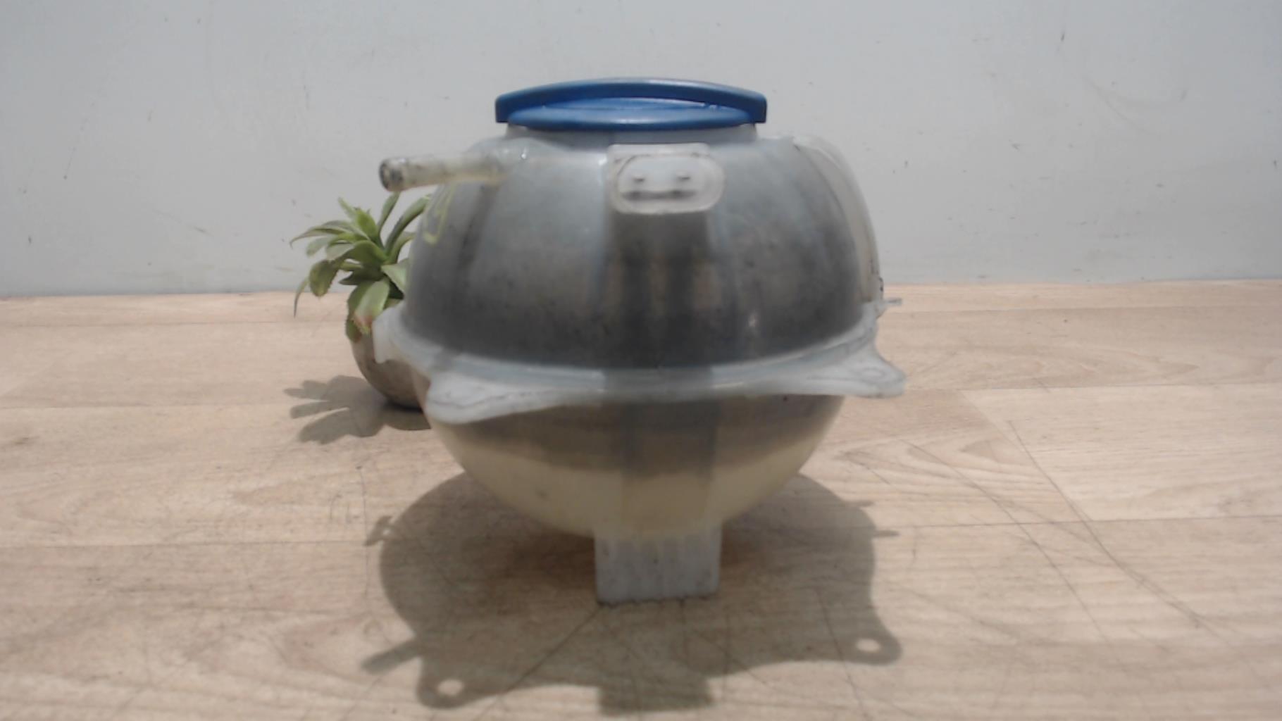 Vase d'expansion VOLKSWAGEN POLO 4 PHASE 2 Diesel - 1
