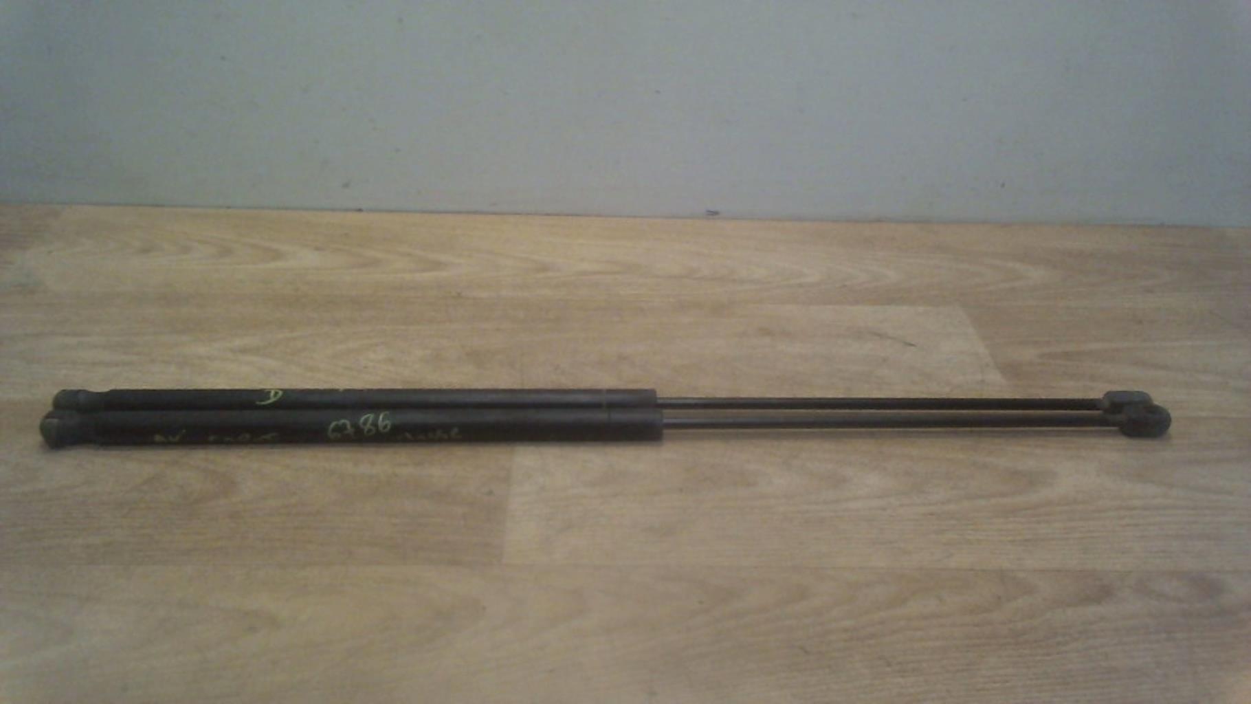 Verin de capot MERCEDES CLASSE E 211 PHASE 1 Diesel - 1