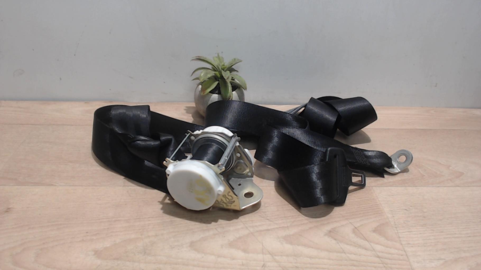 Ceinture arriere droit AUDI A3 2 SPORTBACK PHASE 1 Diesel - 1