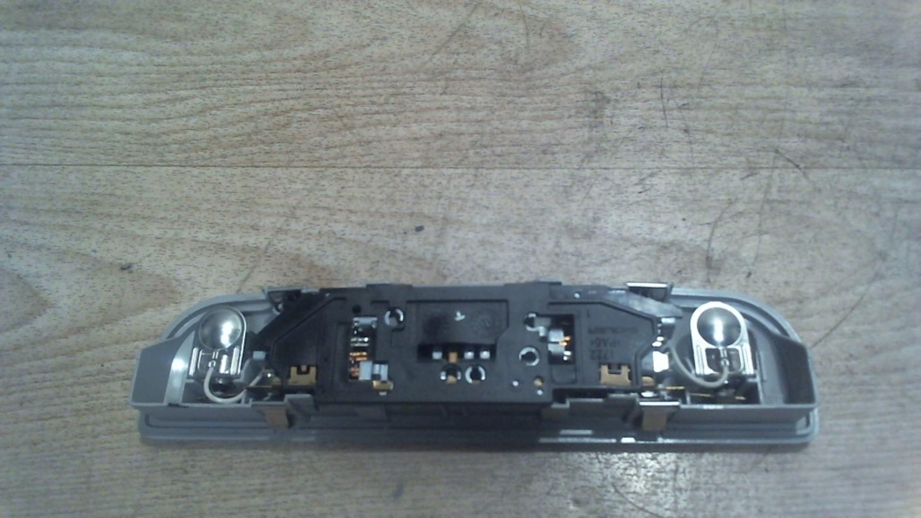 Eclairage de plafonnier AUDI A3 2 SPORTBACK PHASE 1 Diesel - 1
