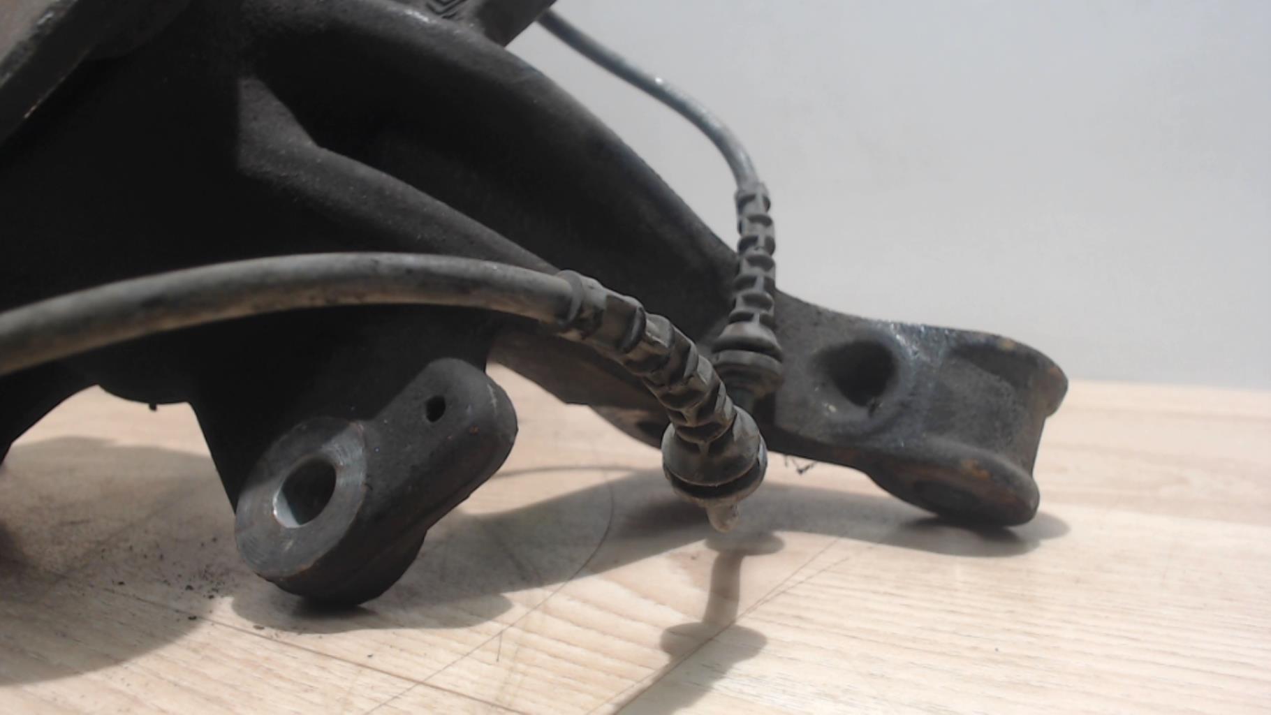 Moyeu avant droit RENAULT SCENIC 3 PHASE 1 Diesel - 1