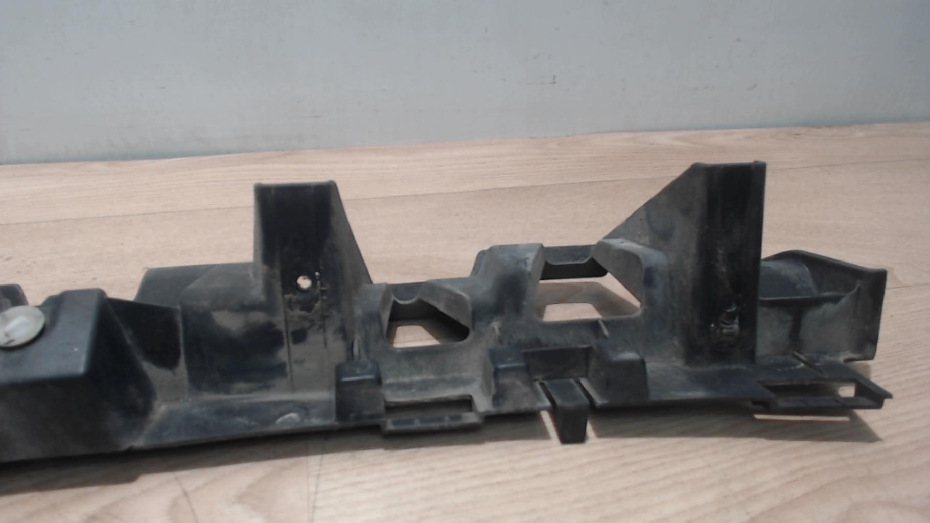 Support de pare chocs arriere RENAULT MEGANE 2 PHASE 1 Diesel - 1