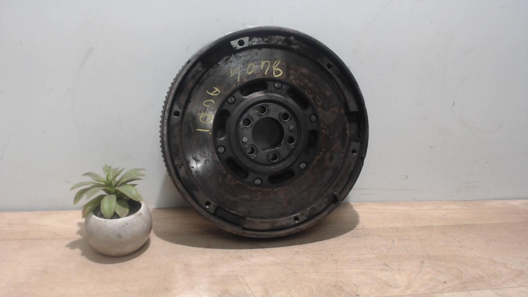Volant moteur bi-masse AUDI A4 2 PHASE 1 Diesel - 1