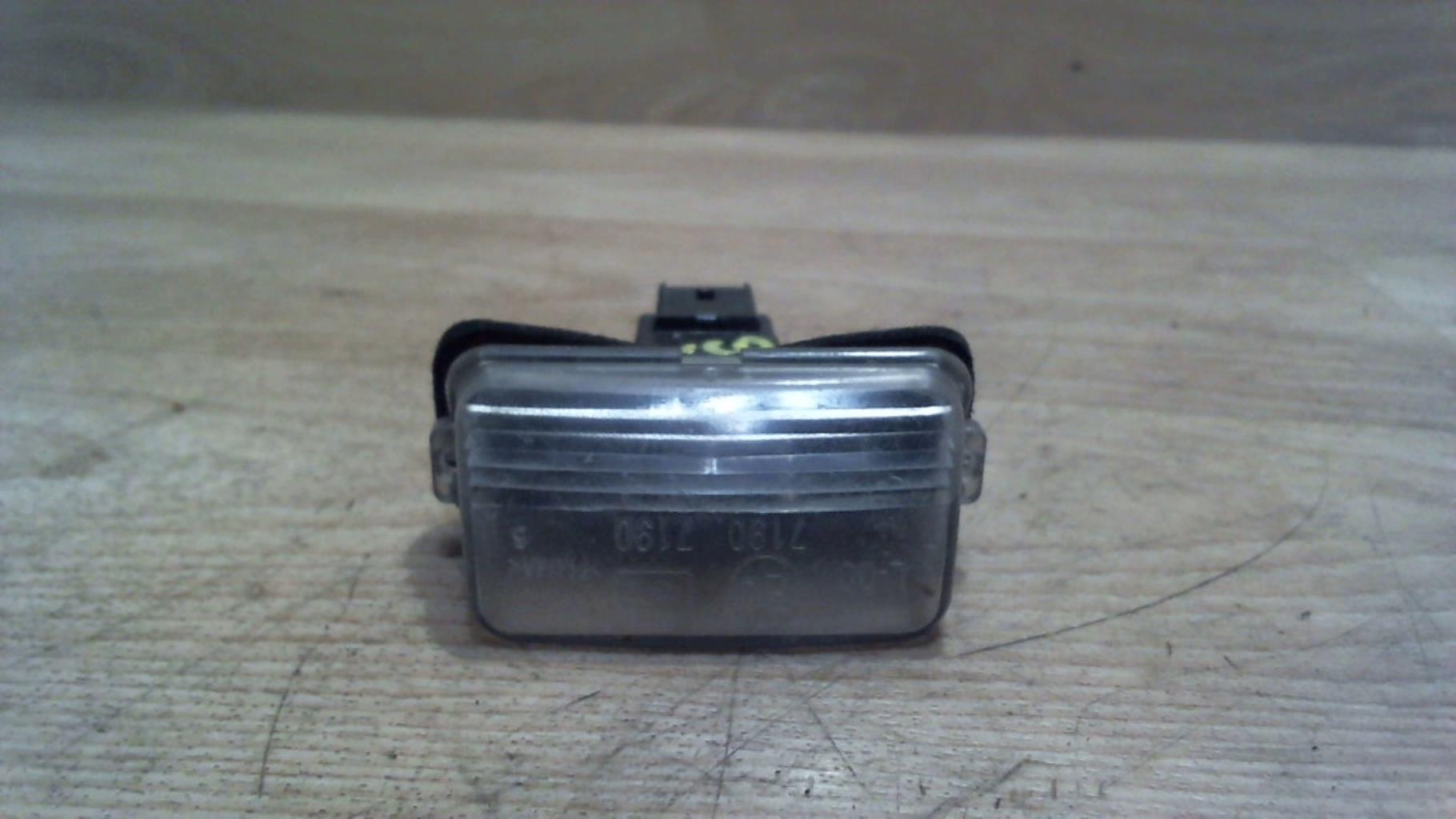 Eclairage de plaque CITROEN XSARA PICASSO PHASE 2 Diesel - 1