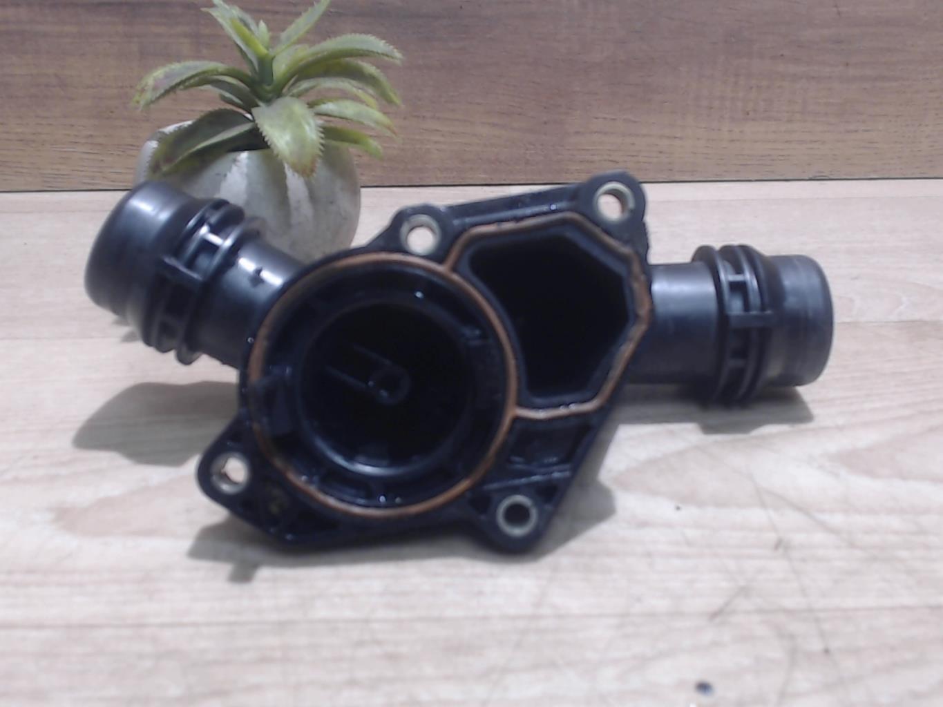 Boitier eau BMW SERIE 3 E46 PHASE 1 Diesel - 1