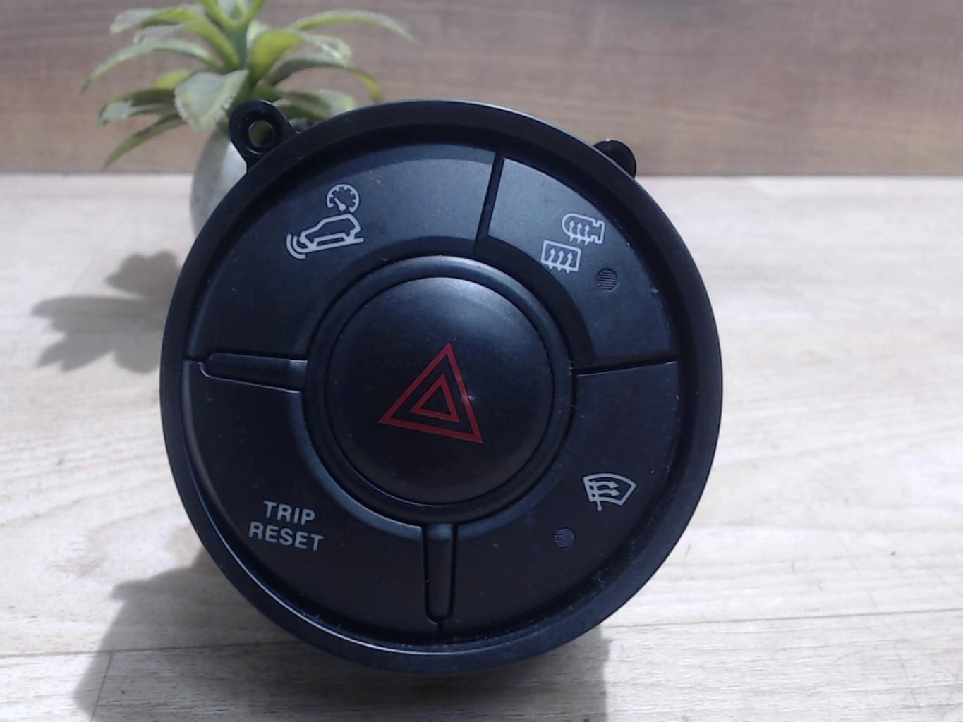 Bouton de warning SSANGYONG ACTYON 1 Diesel - 1