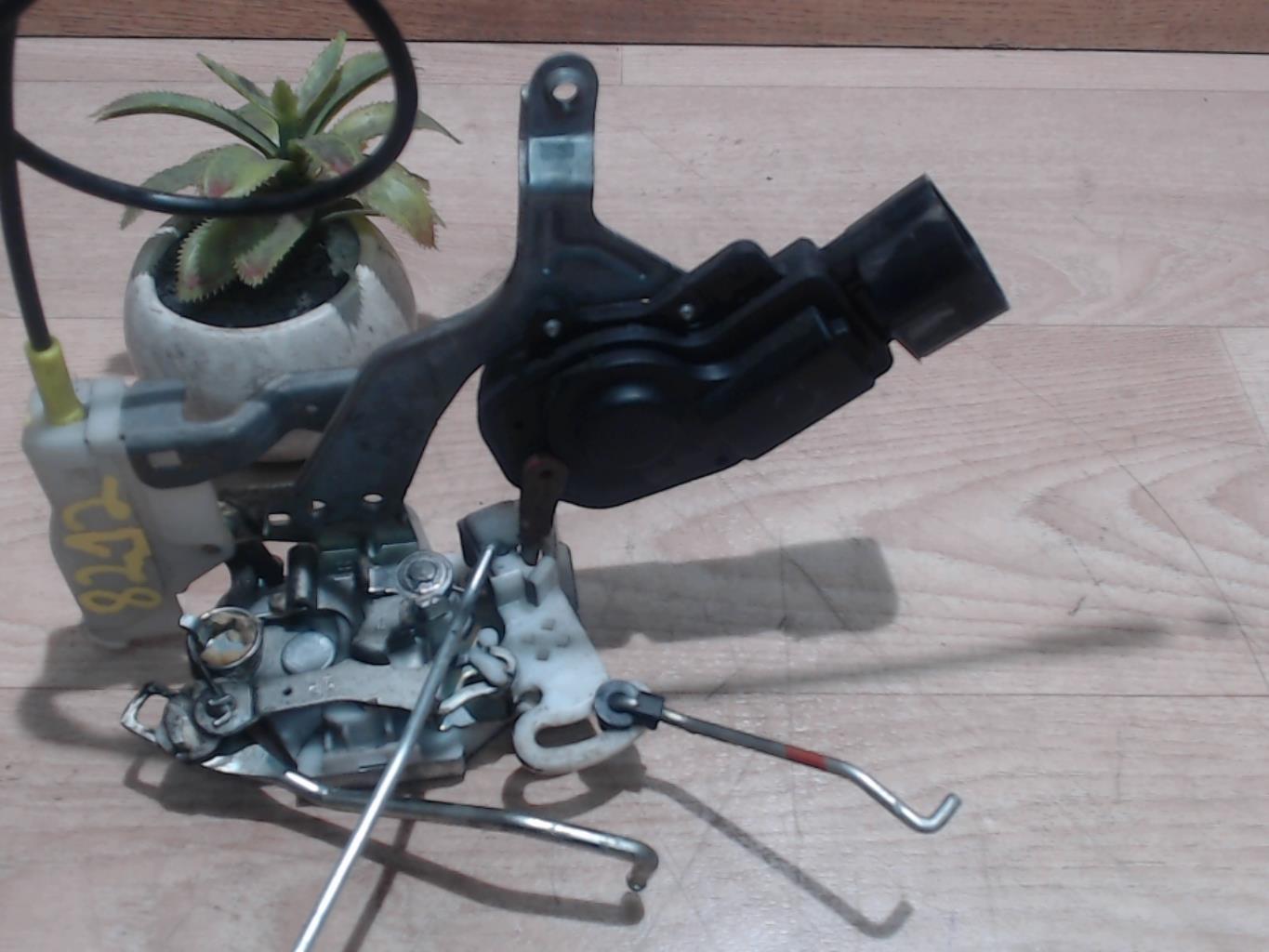 Serrure avant droit CITROEN C1 1 PHASE 1 Diesel - 1