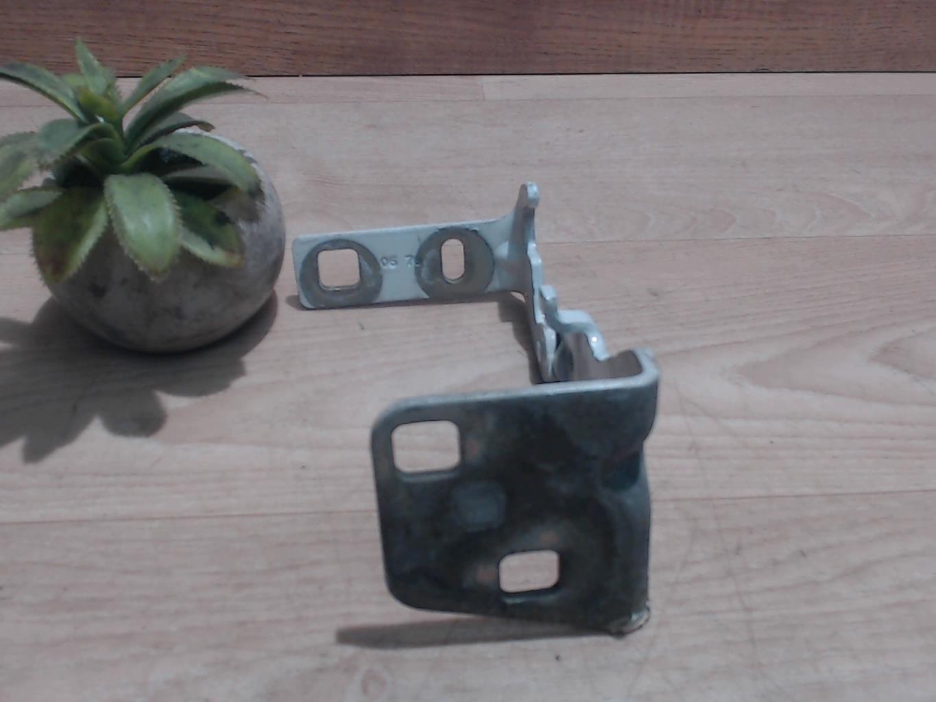 Charniere de capot RENAULT TRAFIC 2 PHASE 2 Diesel - 1