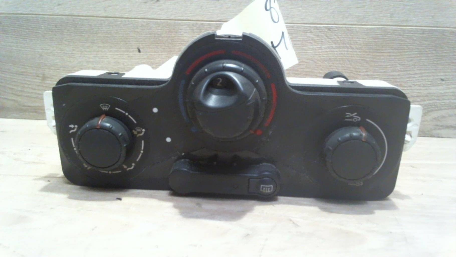 Commande chauffage RENAULT MODUS PHASE 1 Essence - 1